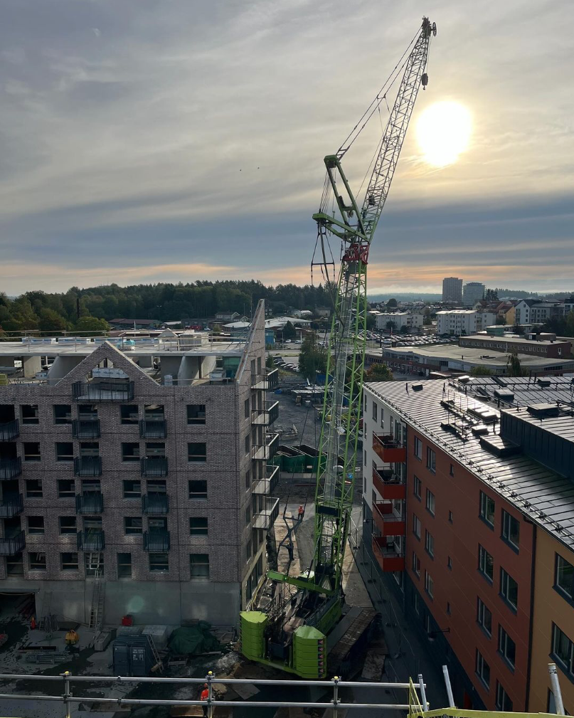 Kv Förrådet 2 fördelade på tre hus i Norrtälje erhåller Miljöbyggnad Guld